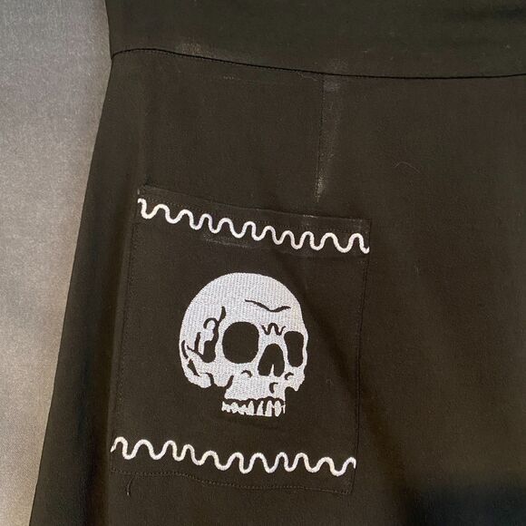 Sourpuss Skullduggery Suzie Skirt XXL Goth Punk Alt Retro - Picture 3 of 8
